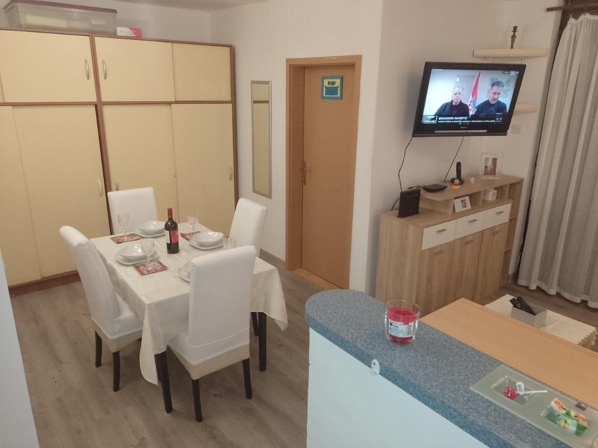 Apartman Ciblja Lägenhet Velika Gorica Exteriör bild